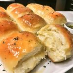 Garlic Butter Dinner Rolls